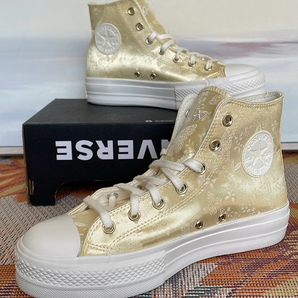Converse WMNS CTAS A06829C
CTAS LIFT HI
LEMON DROP/VINTAGE WHITE/EGRET
Platforms - Picture 2 of 16